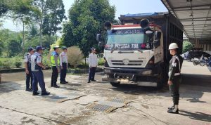 Pemerintah Gelontorkan Rp 42 T Tahunan Untuk Benahi Jalan Rusak Akibat Truk Over Dimensi dan Muatan Berlebih