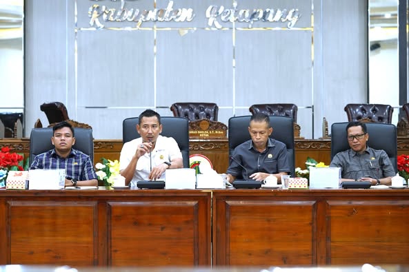 Tim Pansus DPRD Ketapang Laporkan Prestasi Pemerintah Kabupaten Tahun Anggaran 2024