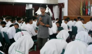 politik lokal