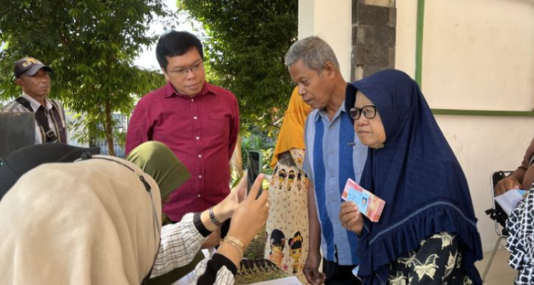 Cek Sekarang! Beras 10 Kg dan Minyak Goreng Bansos 2025 Siap Cair, Ini Cara Mendapatkannya