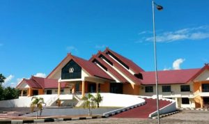 Kantor-DPRD-Parimo Bupati Parimo, DPRD Parimo