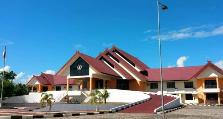 Bupati Parimo, DPRD Parimo