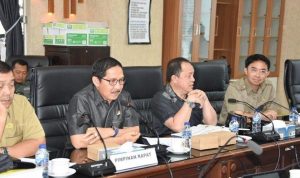Pembahasan-Raperda-Riset-dan-Inovasi-Daerah.jpg