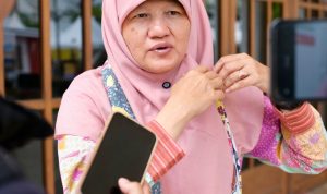 Reni astuti dpr ri