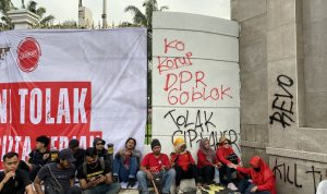 demo-di-depan-gedung-dpr-ri-jakarta-pada-selasa-1432023-devidetikcom-2.jpeg