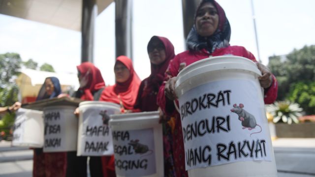 Dedy Yulianto Tiba di Kejati Terkait Kasus Korupsi Tunjangan Transportasi