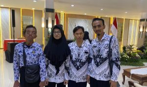 Guru SLB Surabaya Aktif Bantu Murid Cari Pekerjaan Layak Guru SLB Surabaya Aktif Bantu Murid Cari Pekerjaan Layak