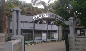 Anggota DPRD Garut Dukung Persigar di Stadion Purnawarman