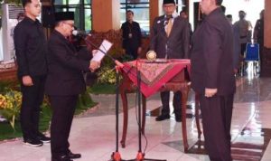 DPRD Situbondo Minta Isi Kekosongan Jabatan Sekda di Situbondo DPRD Situbondo Minta Isi Kekosongan Jabatan Sekda di Situbondo