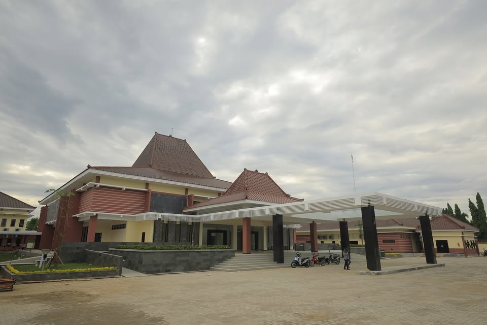 Demo Rusuh di DPRD Madiun, Pelaku Bom Molotov Disidangkan, Ini Dakwaan Jaksa