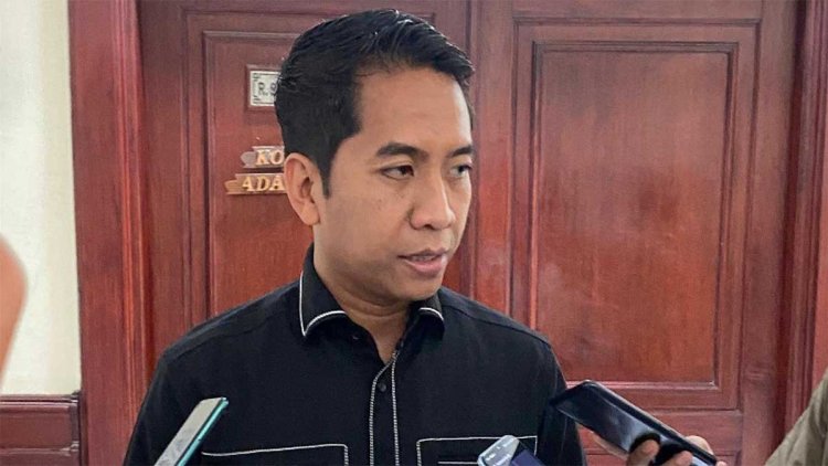 ERI IRAWAN ERI IRAWAN DPRD SURABAYA