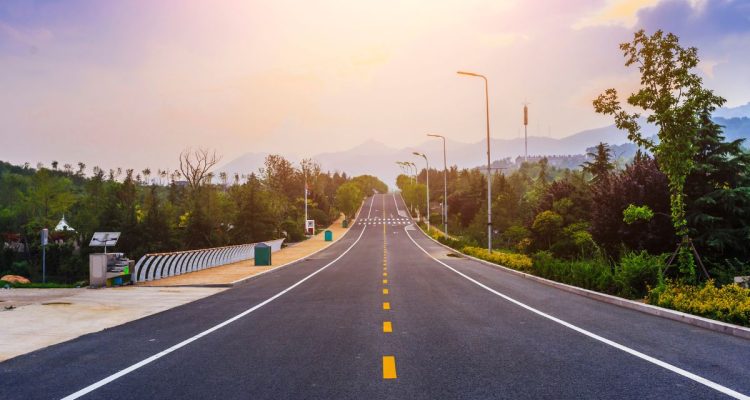 Jalan Sumbersuko-Wonolilo Diperbaiki, DPRD Pasuruan Minta Tutup Sementara