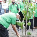 Ketua DPRD Kabupaten Bogor Ajak Masyarakat Tanam Pohon untuk Mitigasi Bencana Ketua DPRD Kabupaten Bogor Ajak Masyarakat Tanam Pohon untuk Mitigasi Bencana