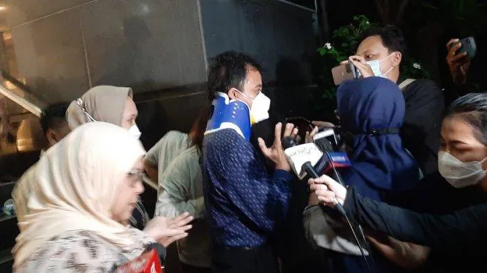 Pembentukan Tersangka Roy Suryo Dianggap Sepihak dan Politis