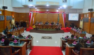 DPRD Sidrap Bahas Tiga Ranperda, Wabup Nurkanaah Sampaikan Tanggapan Bupati