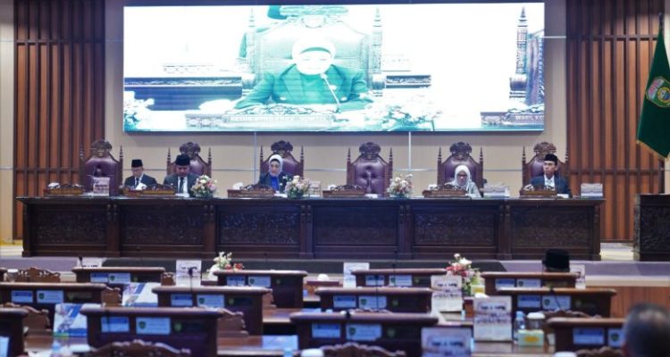 Peran dan Kehadiran Kadis Dagperinkopukm dalam Sidang Paripurna DPRD Buleleng