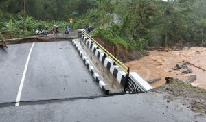Banjir dan Longsor Hancurkan Rumah dan Lahan Warga Sukabumi