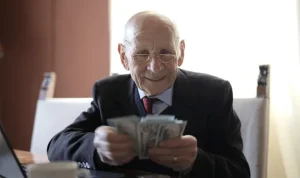 Aturan Baru Bantuan Sosial: Tiga Kelompok Ini Dijamin Seumur Hidup, KPM Produktif Dibatasi