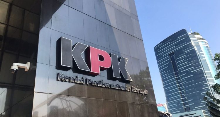 KPK Tangkap Bupati Lampung Tengah dalam Kasus Suap Proyek 5,7 Miliar