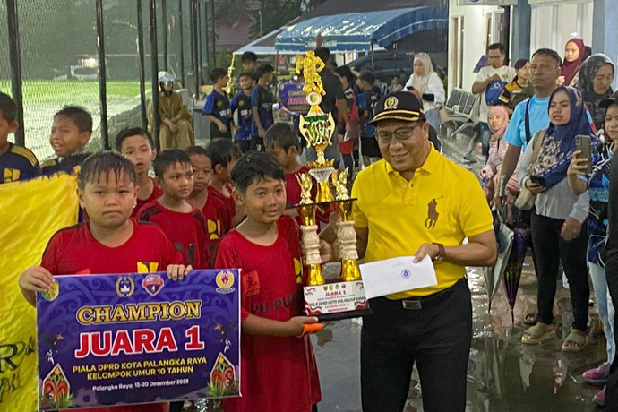 Tutup turnamen DPRD Kota Cup, Subandi inginkan pembinaan futsal usia dini diperkuat