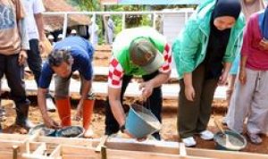 Aksi Nyata Pascabencana, Cucun Bangun Rumah Relokasi Korban Longsor Bandung