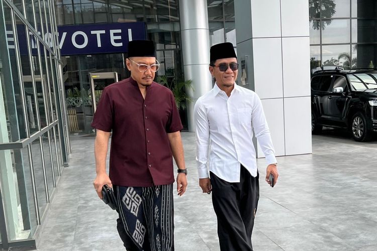 Pbnu Gelar Doa Bersama Untuk Korban Bencana, Gus Miftah Ajak Warga Mengetuk Pintu Langit