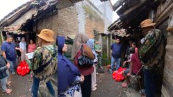 Anggota DPRD Garut tinjau rumah tidak layak huni pasangan pemulung di Leles, dorong bantuan lintas lembaga