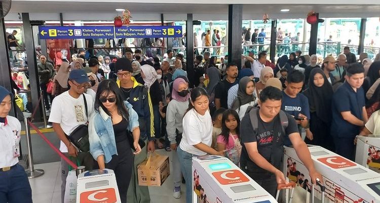 Kemenhub catat 10,11 juta orang gunakan angkutan umum selama Nataru