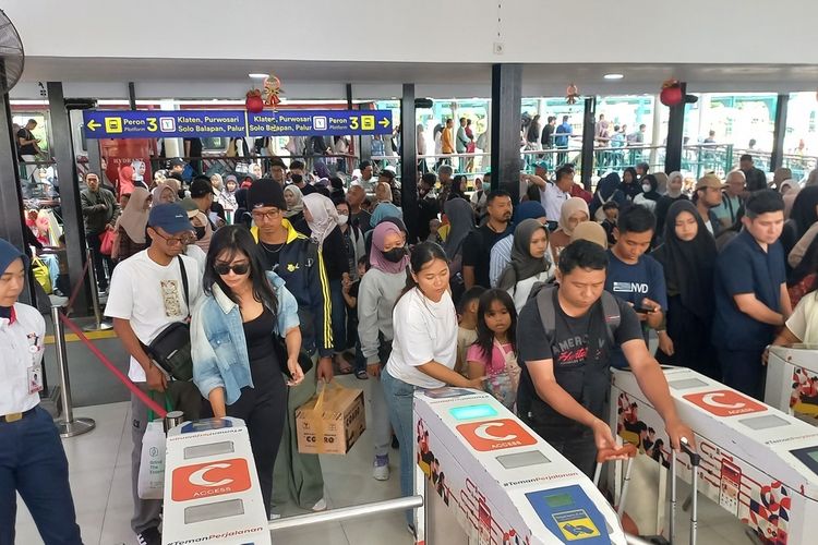 Kemenhub catat 10,11 juta orang gunakan angkutan umum selama Nataru