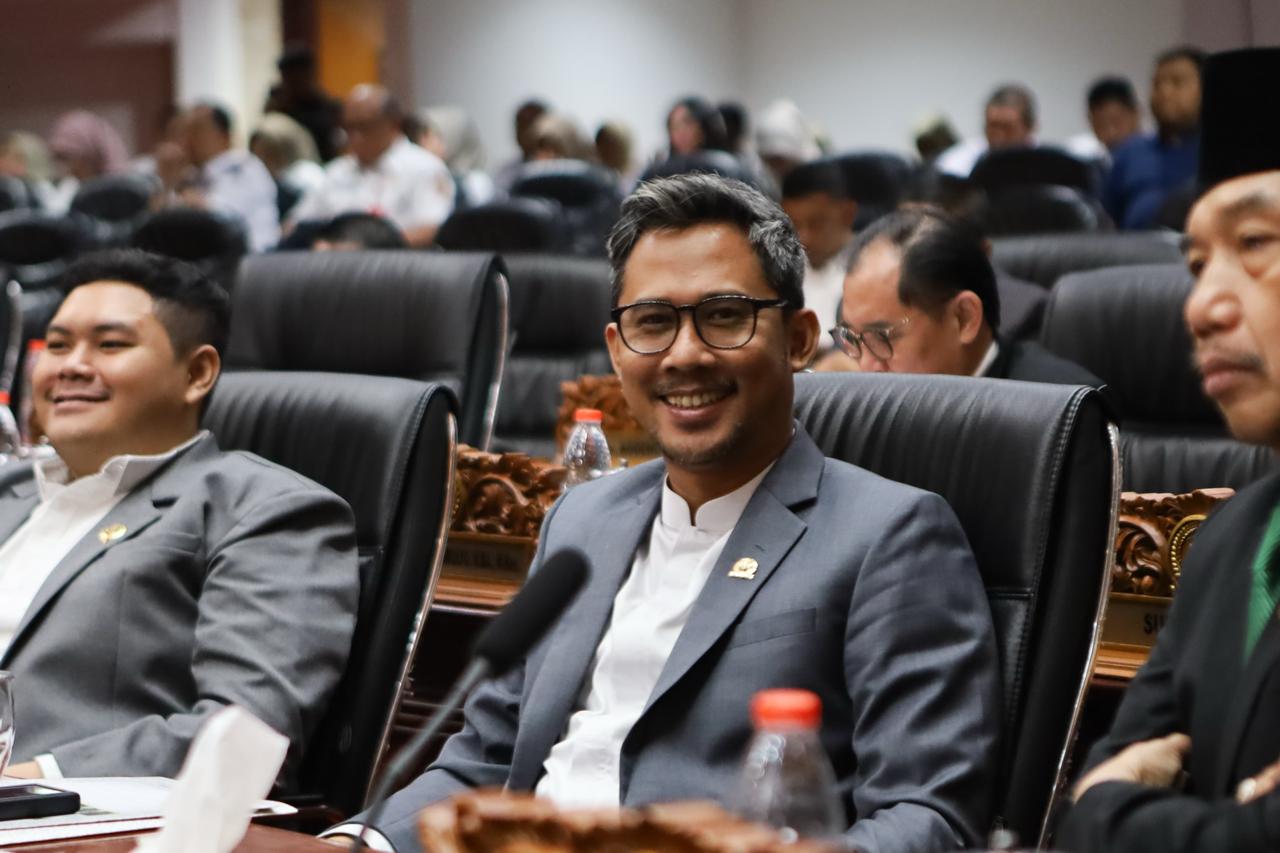 Azhar Kahfi Kawal Raperda Kampung Cerdas: Jangan Sekadar Nama, Warga Harus Nikmati Layanan Modern