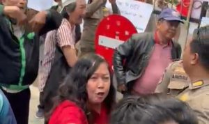 Isu ‘China’ Memicu Perselisihan Anggota DPRD dan Pendemo Surat Ijo di Surabaya