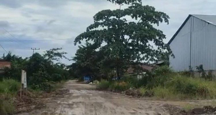 Pemkab Bima Alokasikan Rp1 Miliar Perbaikan Jalan Kalodu–Langgudu