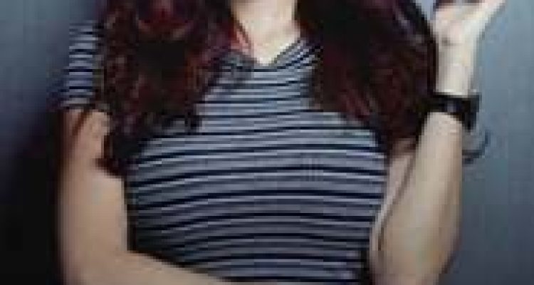 Aura Kasih diseret isu politik dan kedekatan dengan Ridwan Kamil