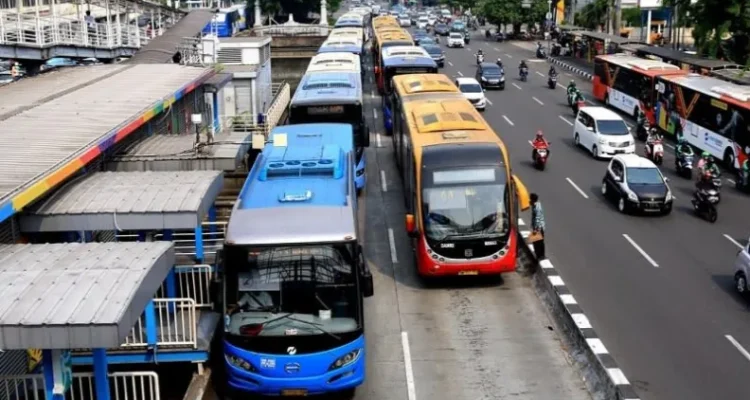 Program KJP Plus DKI Jakarta: Subsidi Pangan dan Transportasi Gratis untuk Buruh