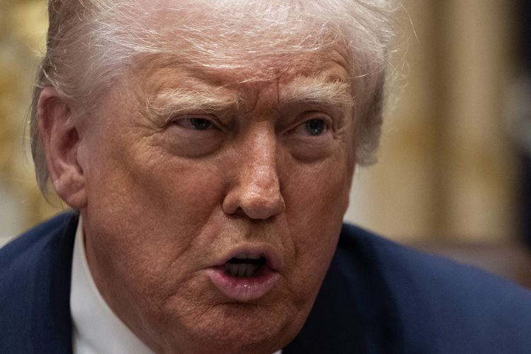 Trump larang investasi aset chip China