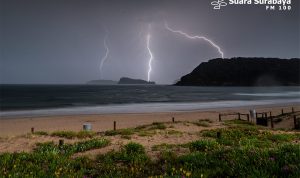 Prakiraan Cuaca Jawa Timur: Hujan Lebat dan Petir Mengguyur Sebagian Wilayah