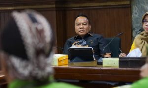 DPRD Surabaya Angkat Bicara Soal Isu Ormas dan Satgas Anti Premanisme DPRD Surabaya Angkat Bicara Soal Isu Ormas dan Satgas Anti Premanisme