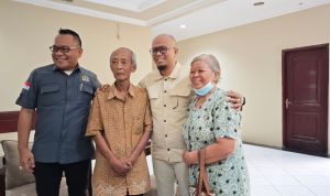 Tangis Keadilan Lansia 73 Tahun, Laporkan Dugaan Mafia Tanah ke DPRD Surabaya