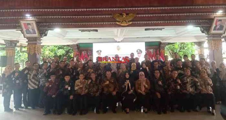 Pelantikan Tiga Kepala OPD di Mojokerto, Bupati Tekankan Integritas dan Profesionalisme