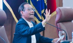 Pandji Pragiwaksono dicap hina Wapres Gibran, ngantuk, Mahfud MD: Kalau dihukum, saya yang bela Pandji Pragiwaksono dicap hina Wapres Gibran, ngantuk, Mahfud MD: Kalau dihukum, saya yang bela