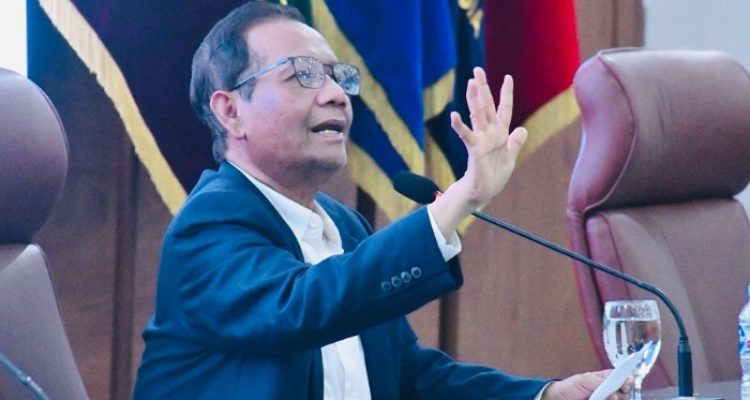 Pandji Pragiwaksono dicap hina Wapres Gibran, ngantuk, Mahfud MD: Kalau dihukum, saya yang bela