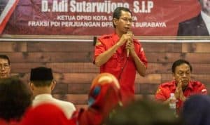 Warga Gununganyar Berziarah ke Wali Limo Bersama Wakil Ketua DPRD Surabaya Warga Gununganyar Berziarah ke Wali Limo Bersama Wakil Ketua DPRD Surabaya