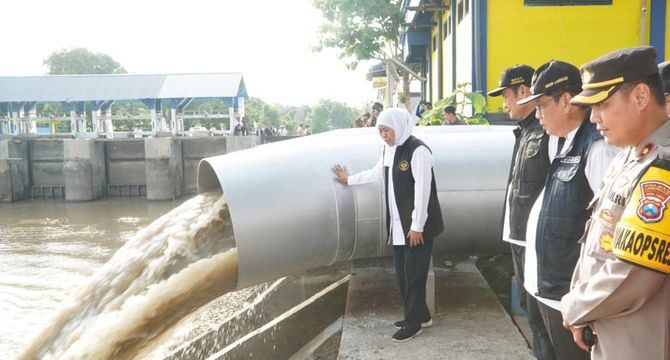 Pemkab Lamongan Percepat Penanganan Banjir dengan Optimalkan Penggunaan Pompa Air