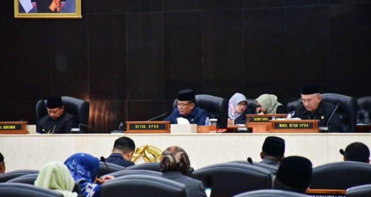 Rapat DPRD Jabar, Penjelasan Terkait Video Viral Mengenai Vasektomi Syarta Bansos
