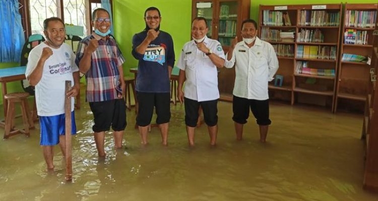 Banjir Bengawan Solo Mengganggu Kegiatan Sekolah di Lamongan