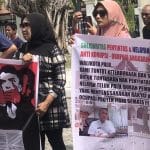 Aksi Unjuk Rasa Penyintas Bencana di DPRD Palu