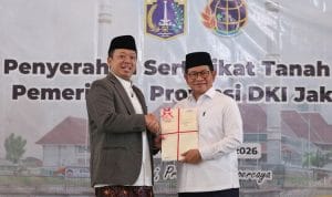 Penyerahan 3.922 Sertifikat Tanah Aset Milik Daerah di Jakarta