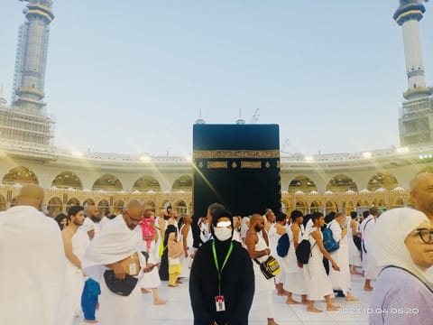 Gelar Haji di Indonesia: Warisan Kolonial atau Simbol Kesalehan?