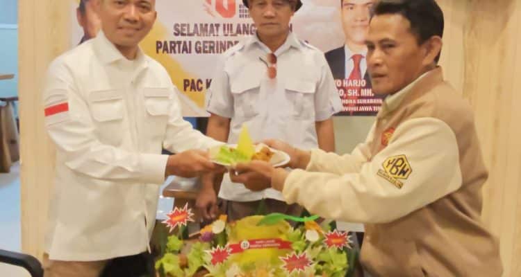 Tasyakuran HUT ke-18 Gerindra, PAC Karangpilang Perkuat Kedekatan dengan Warga