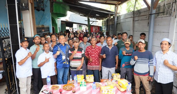 Tak Sekadar Reses, Cak Yebe Sosialisasikan DTSEN dan Serahkan Bantuan Langsung ke Warga